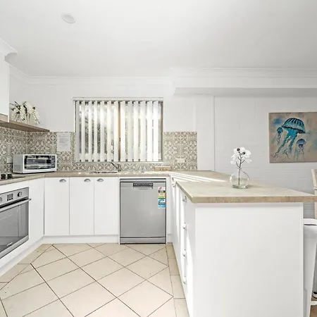 Husky 56 Beachfront Villa'S - Great Location On The Beach Huskisson Exterior photo