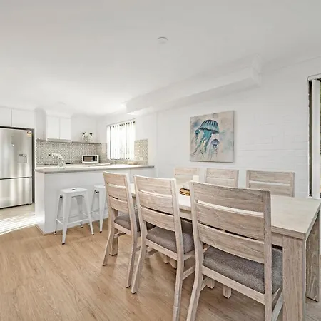 Husky 56 Beachfront Villa'S - Great Location On The Beach Huskisson Exterior photo