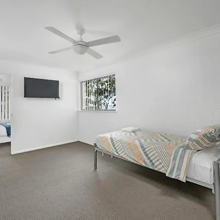 Husky 56 Beachfront Villa'S - Great Location On The Beach Huskisson Exterior photo