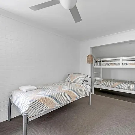 Husky 56 Beachfront Villa'S - Great Location On The Beach Huskisson Exterior photo