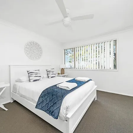 Husky 56 Beachfront Villa'S - Great Location On The Beach Huskisson Exterior photo