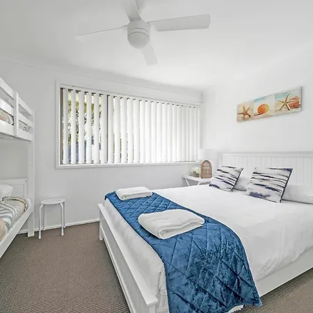 Husky 56 Beachfront Villa'S - Great Location On The Beach Huskisson Exterior photo