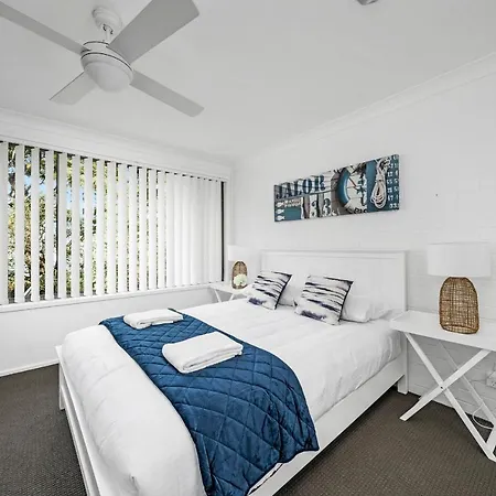 Husky 56 Beachfront Villa'S - Great Location On The Beach Huskisson Exterior photo